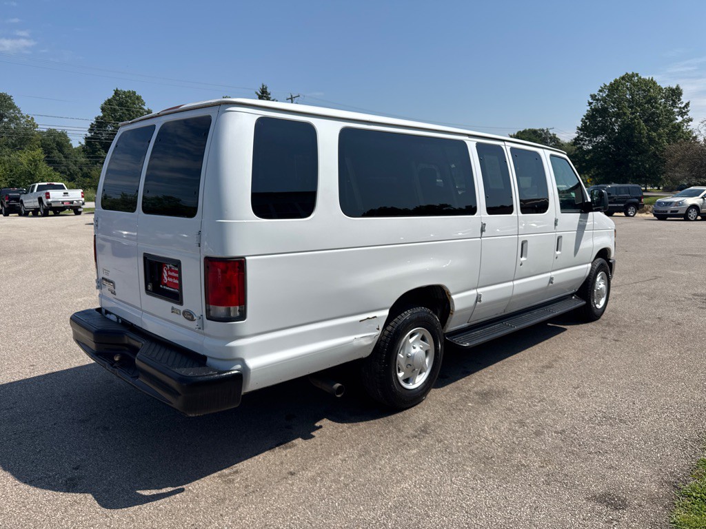 2013 Ford Econoline Image 6