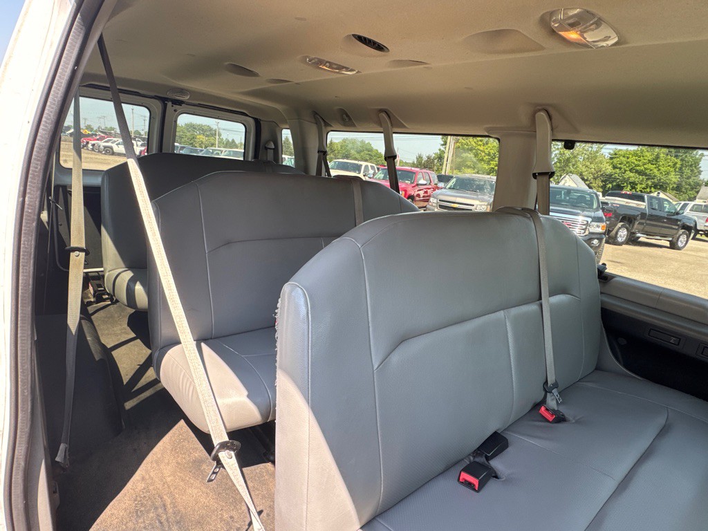 2013 Ford Econoline Image 13