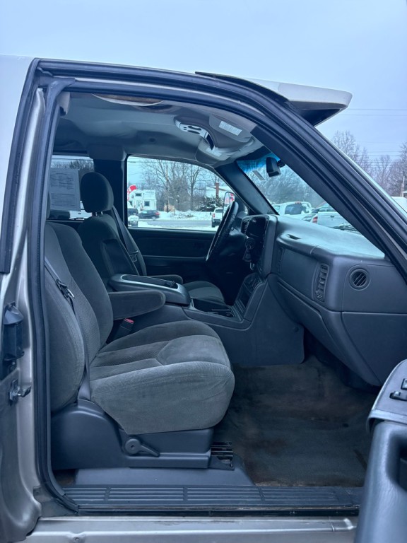 2003 Chevrolet Silverado 1500 Image 11