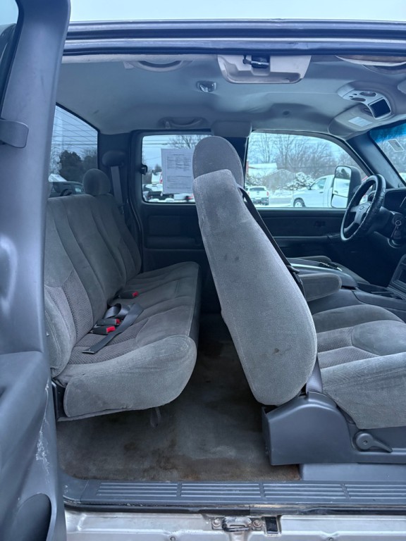 2003 Chevrolet Silverado 1500 Image 12