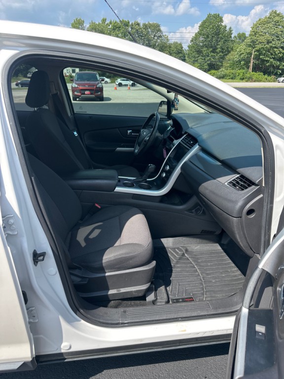 2011 Ford Edge Image 11