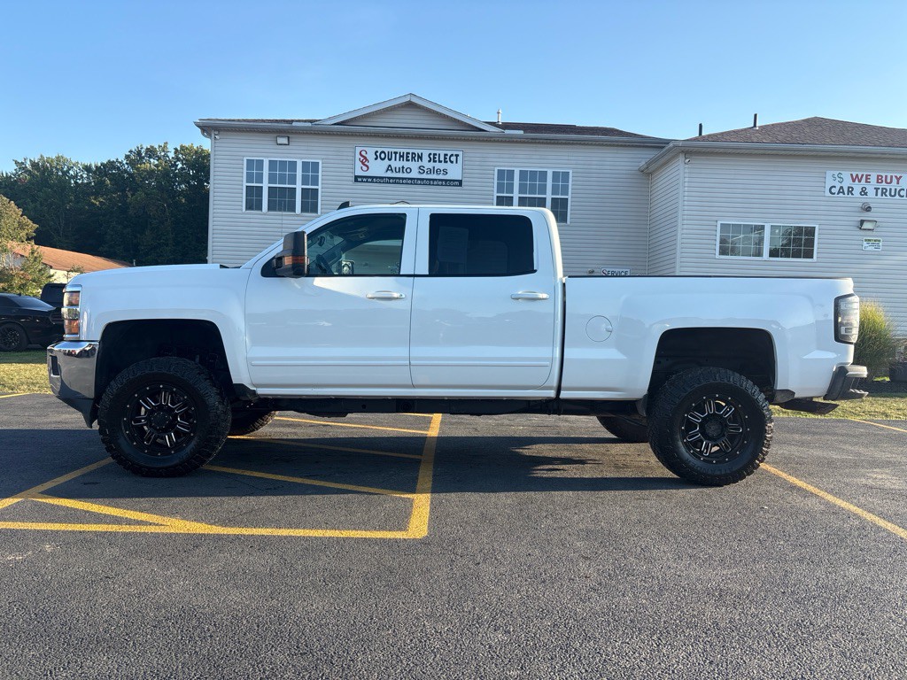 2015 Chevrolet Silverado 1500 Image 1