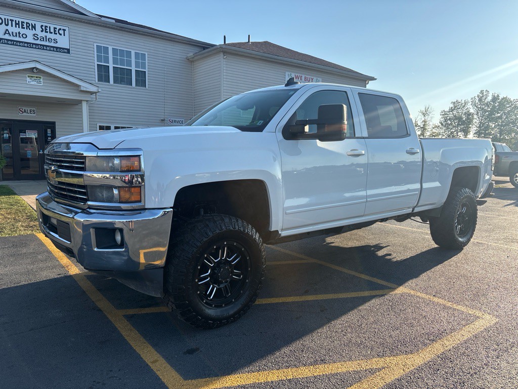 2015 Chevrolet Silverado 1500 Image 2