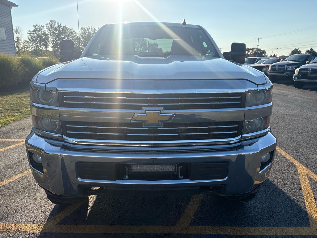2015 Chevrolet Silverado 1500 Image 3