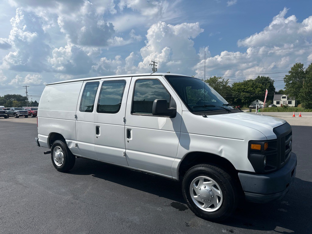 2011 Ford Econoline Image 4