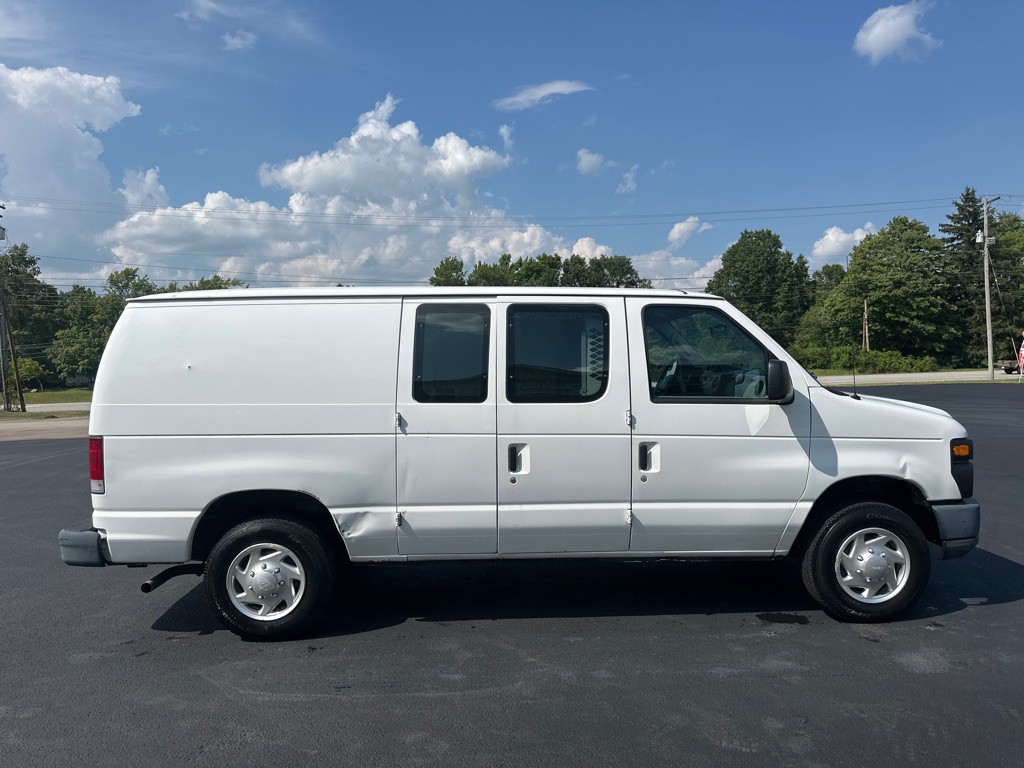 2011 Ford Econoline Image 5