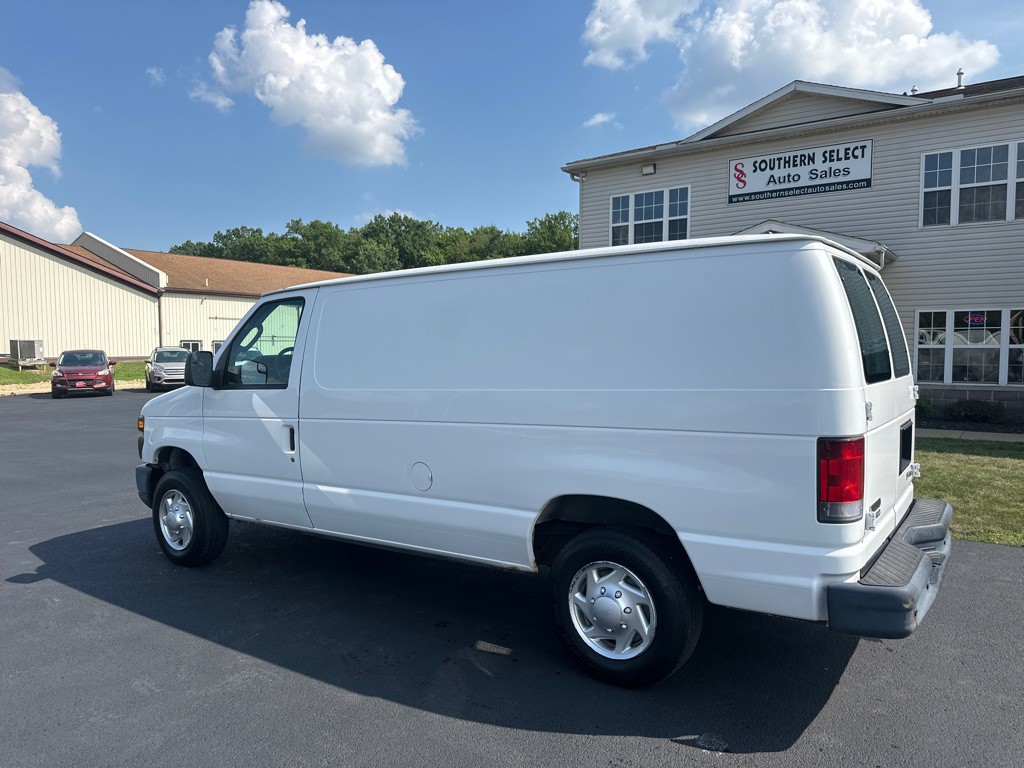 2011 Ford Econoline Image 8