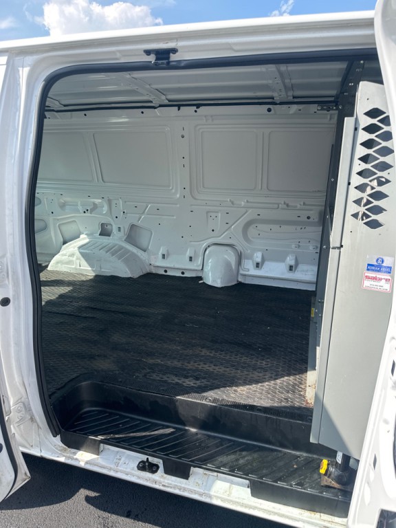 2011 Ford Econoline Image 12