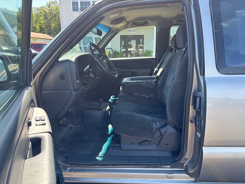 2002 Chevrolet Silverado 1500 Image 10