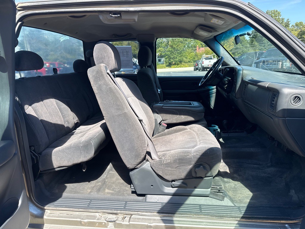 2002 Chevrolet Silverado 1500 Image 13