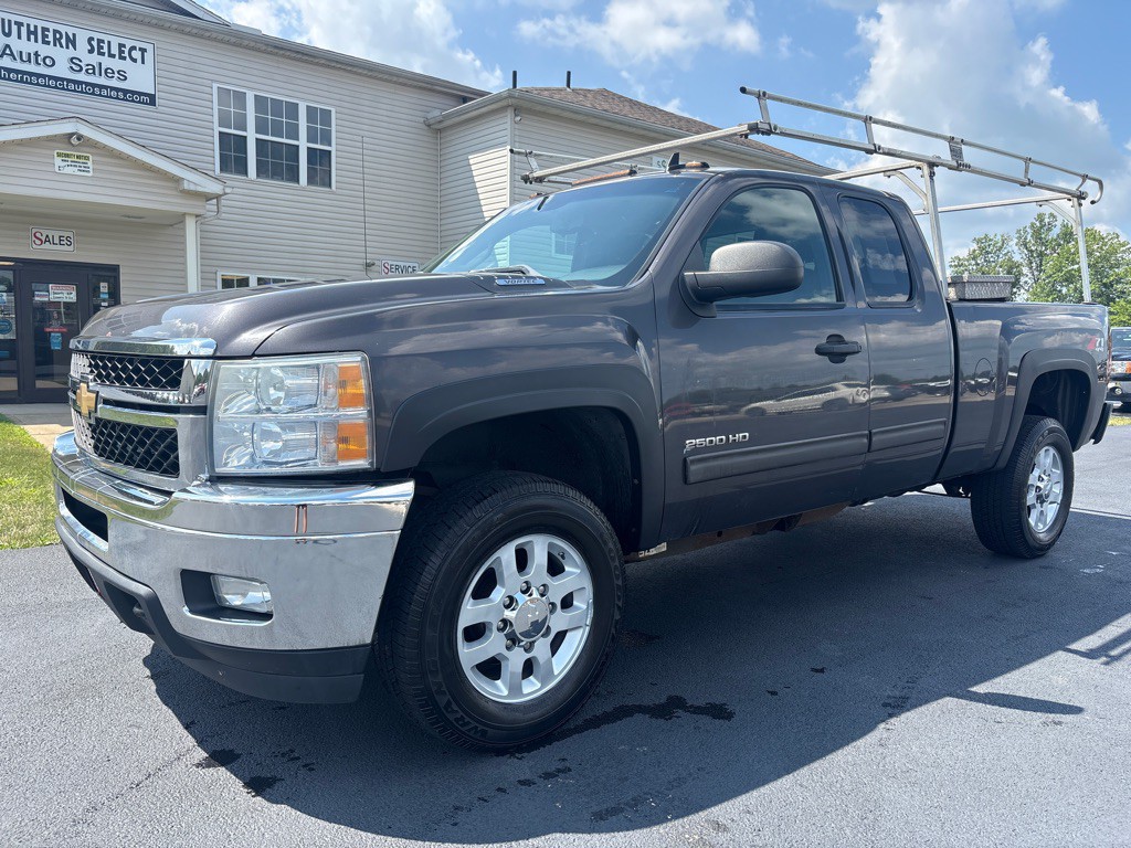 2011 Chevrolet Silverado 1500 Image 2