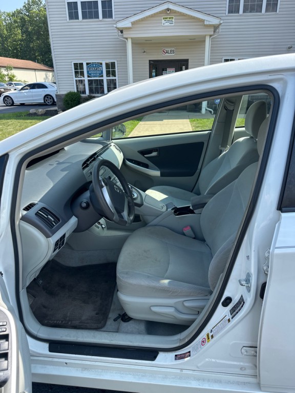 2010 Toyota Prius Image 10