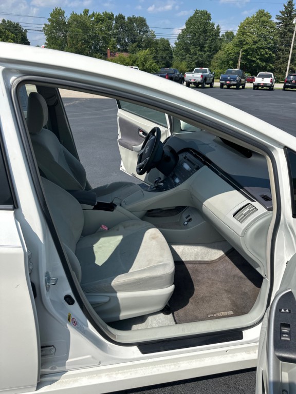 2010 Toyota Prius Image 13
