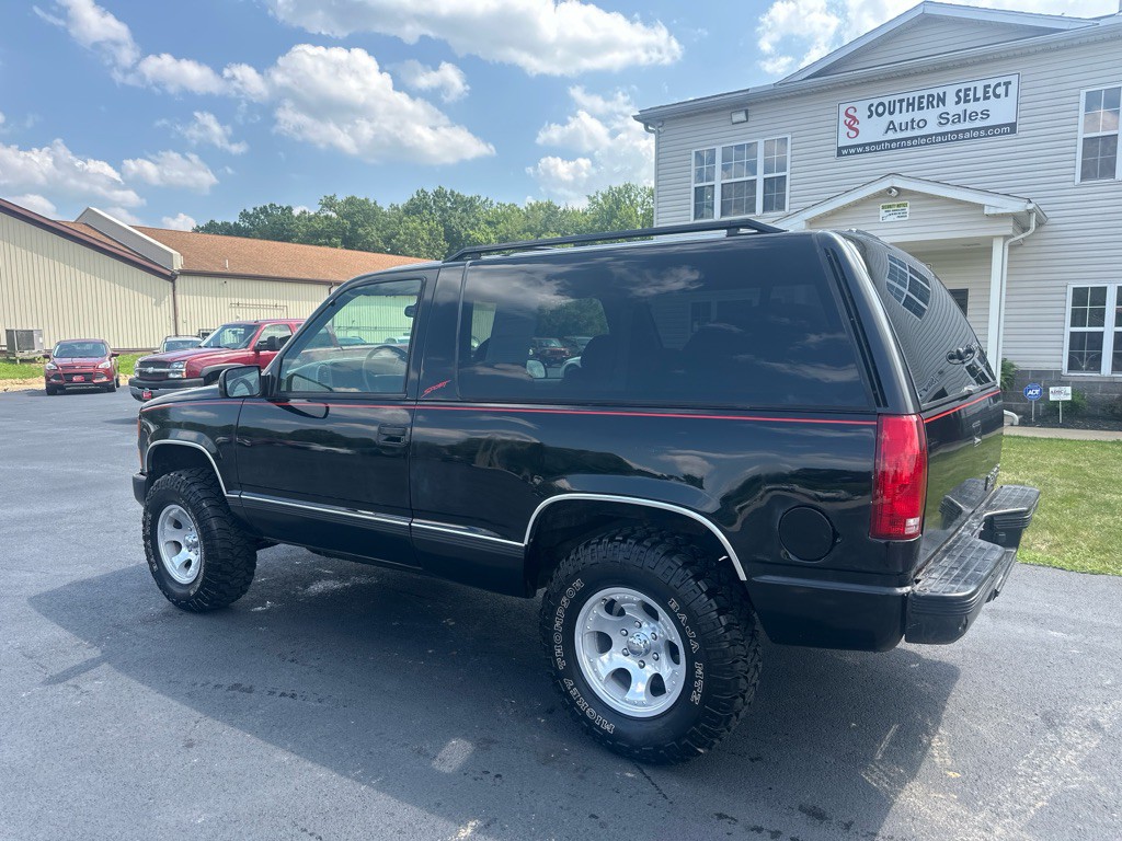 1997 Chevrolet Tahoe Image 8