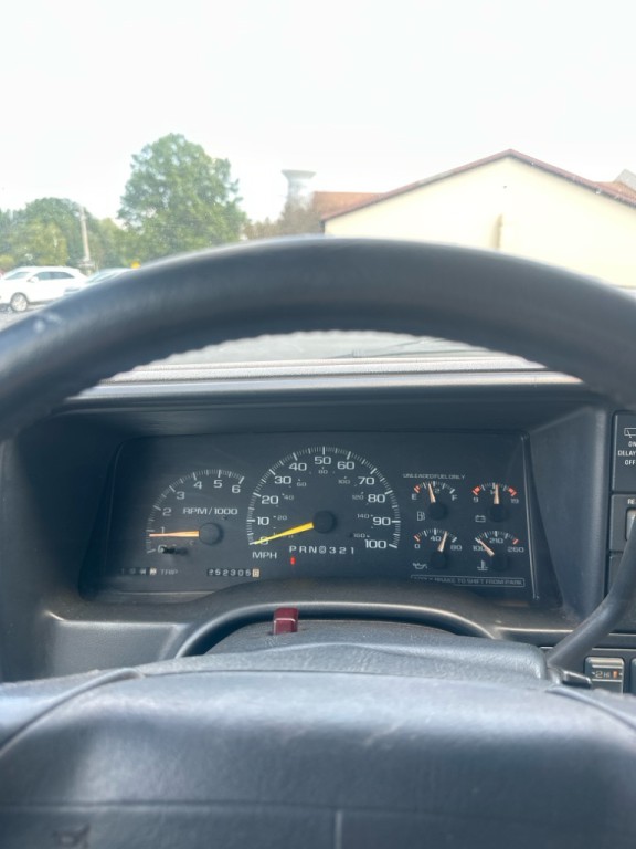 1997 Chevrolet Tahoe Image 13