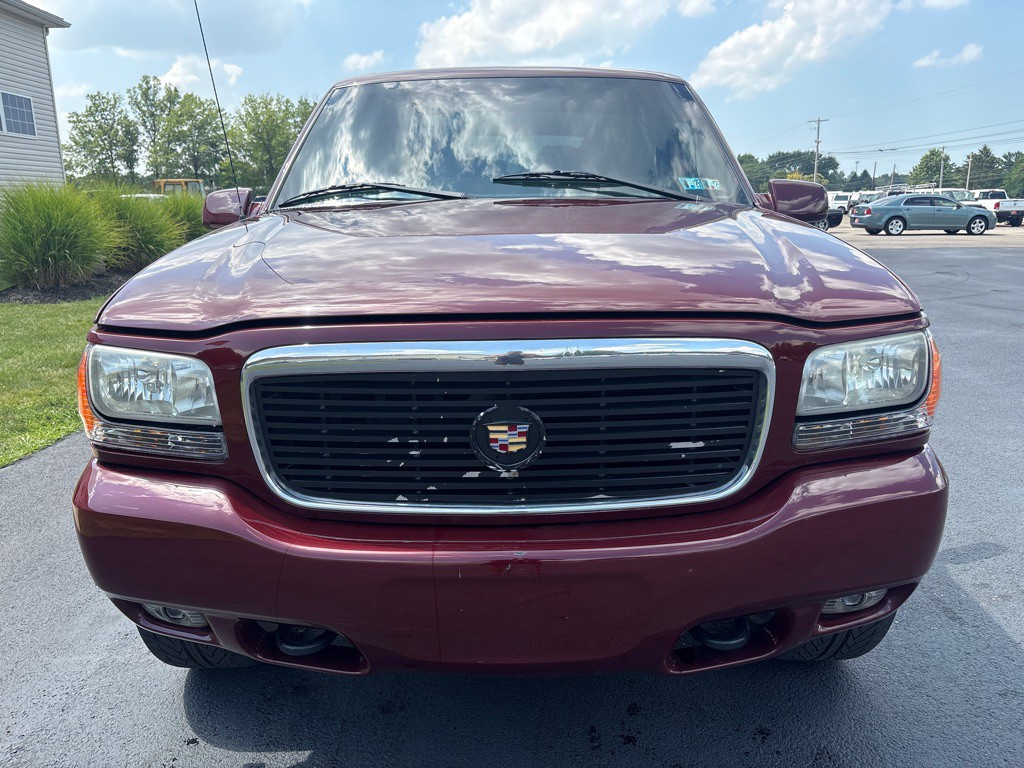 1999 Cadillac Escalade Image 3