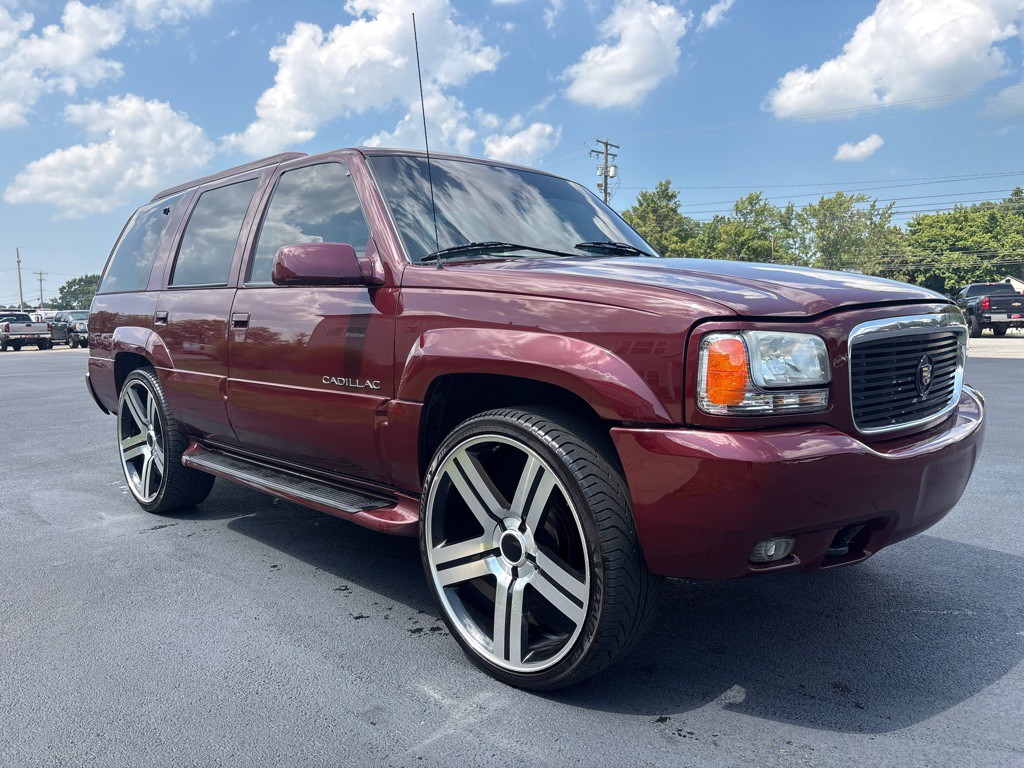 1999 Cadillac Escalade Image 4
