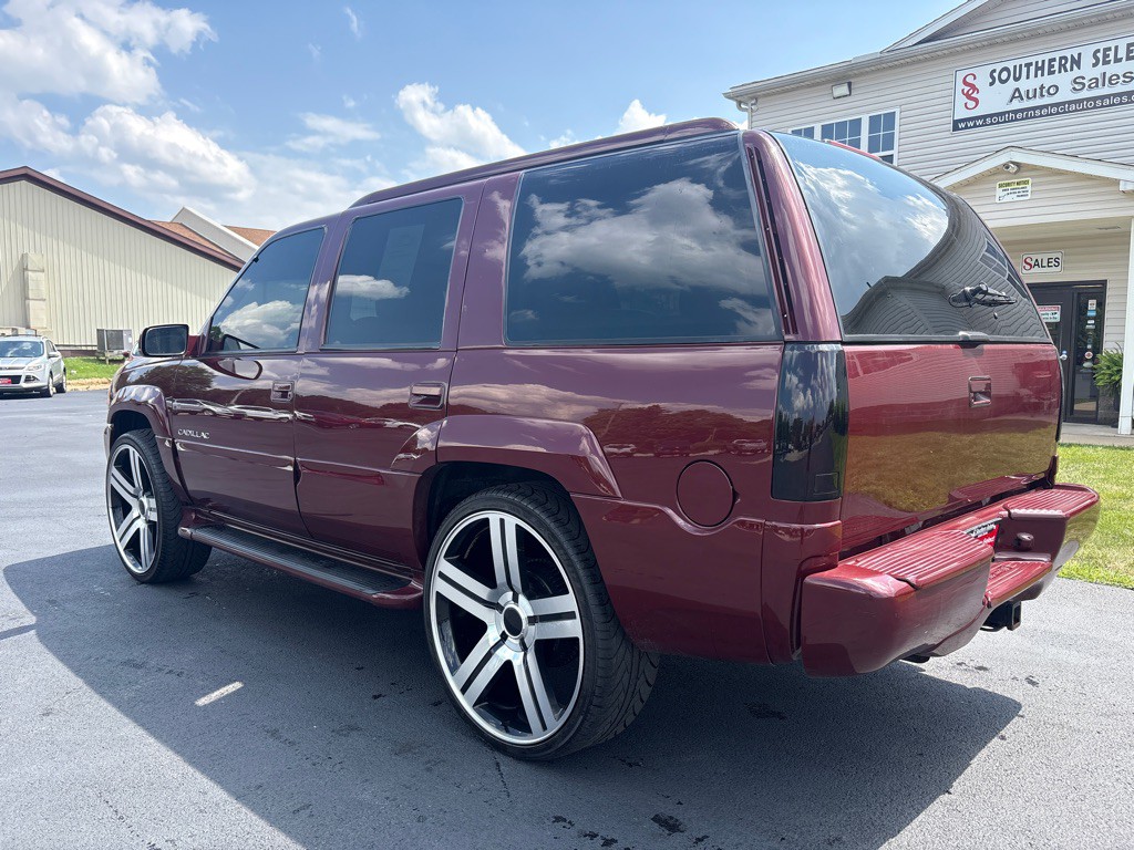 1999 Cadillac Escalade Image 8