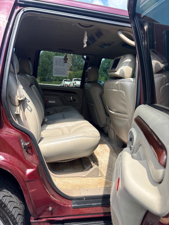 1999 Cadillac Escalade Image 12
