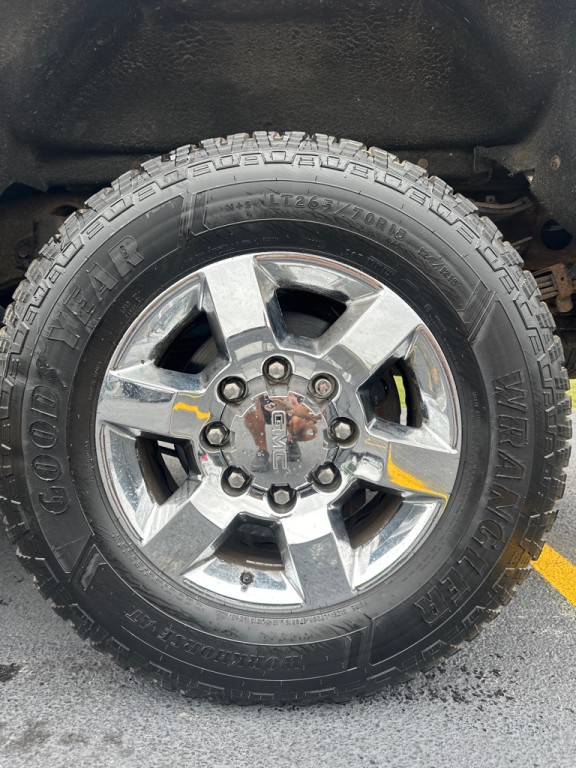 2015 GMC Sierra Image 9