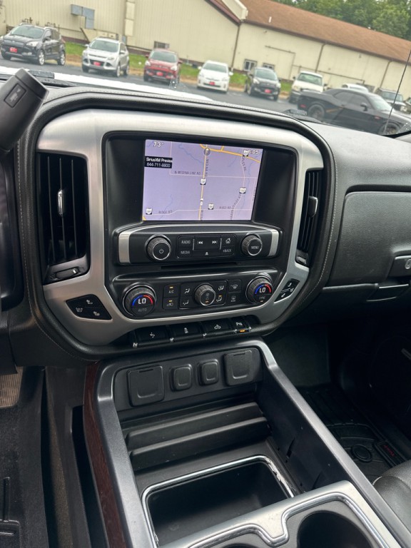 2015 GMC Sierra Image 16