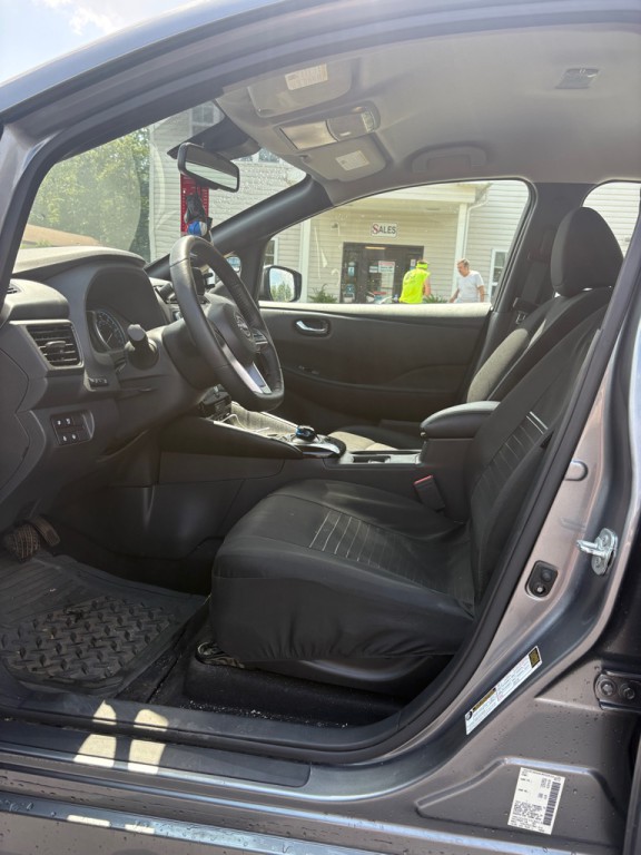 2023 Nissan Leaf Image 9