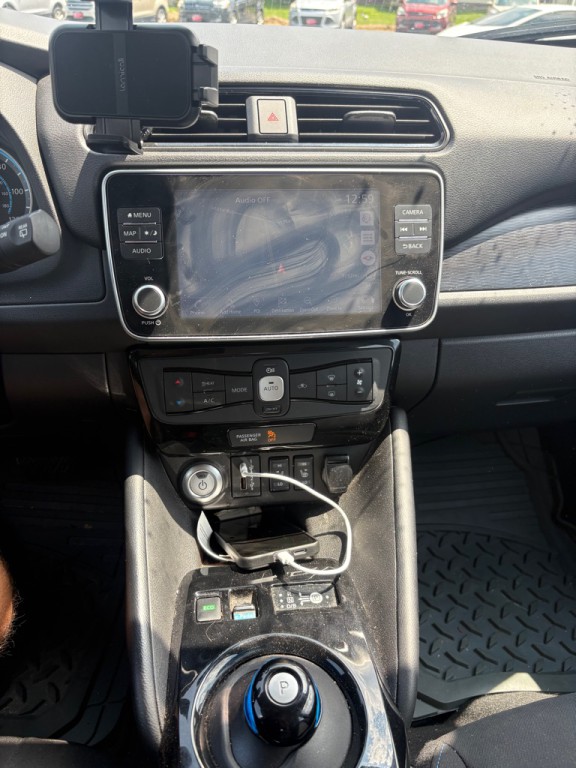2023 Nissan Leaf Image 15