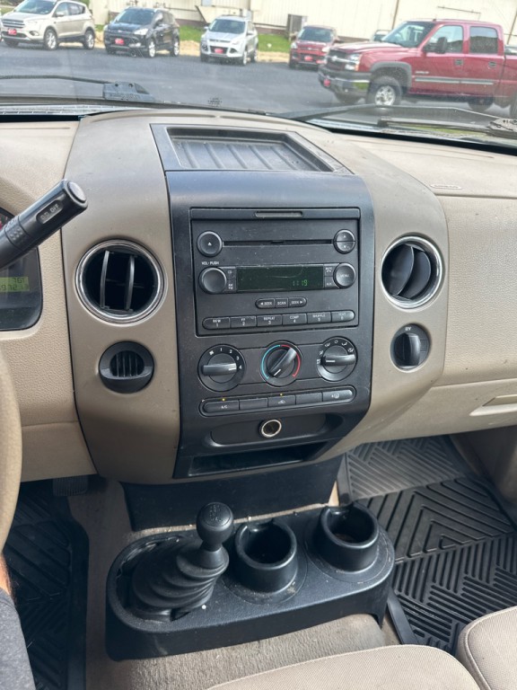 2005 Ford F-150 Image 13