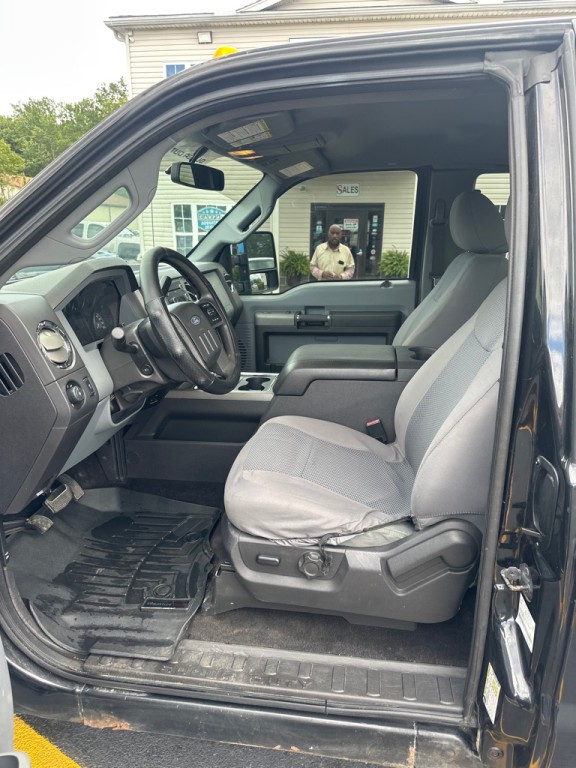 2011 Ford F-250 Image 11