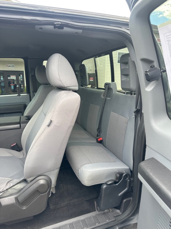 2011 Ford F-250 Image 12