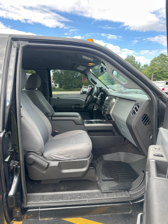 2011 Ford F-250 Image 13