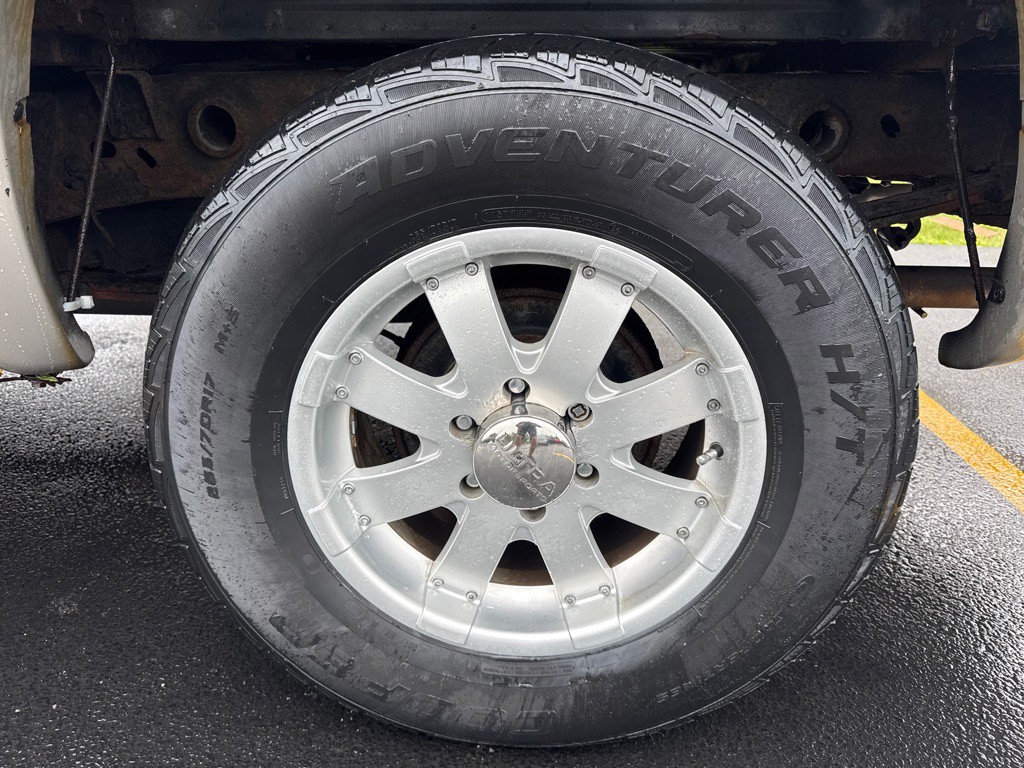2005 Chevrolet Silverado 1500 Image 10