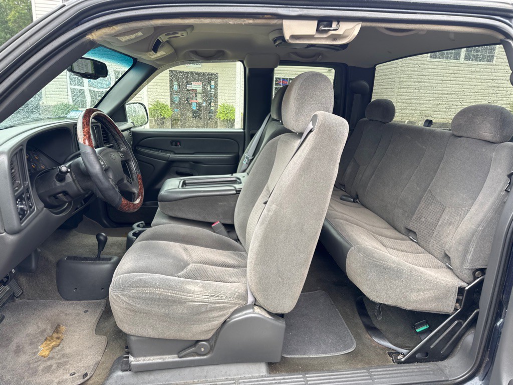 2005 Chevrolet Silverado 1500 Image 12