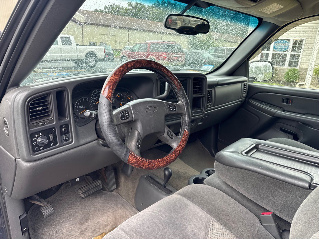 2005 Chevrolet Silverado 1500 Image 15