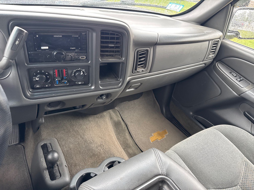 2005 Chevrolet Silverado 1500 Image 16