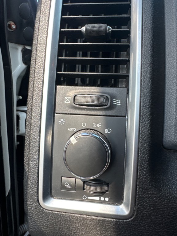 2015 RAM 1500 Image 15