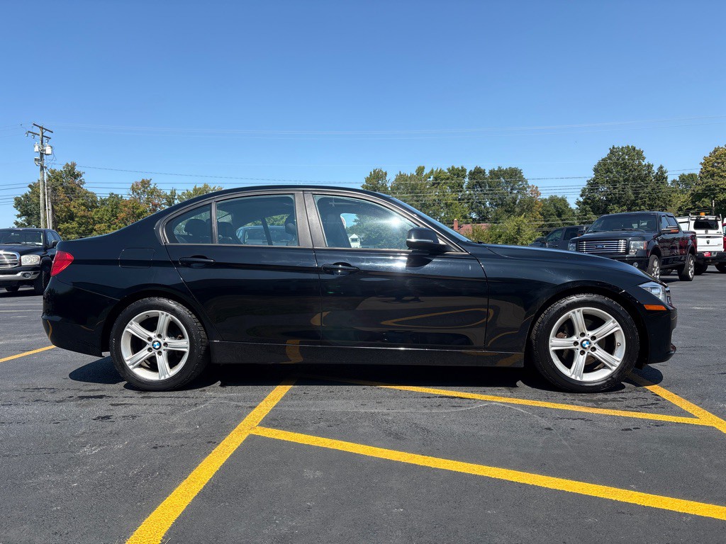 2013 BMW 3 Series Image 5