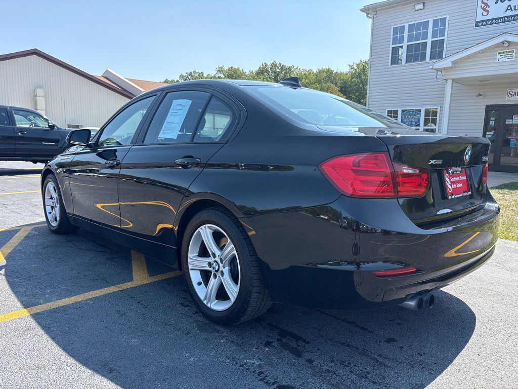 2013 BMW 3 Series Image 8