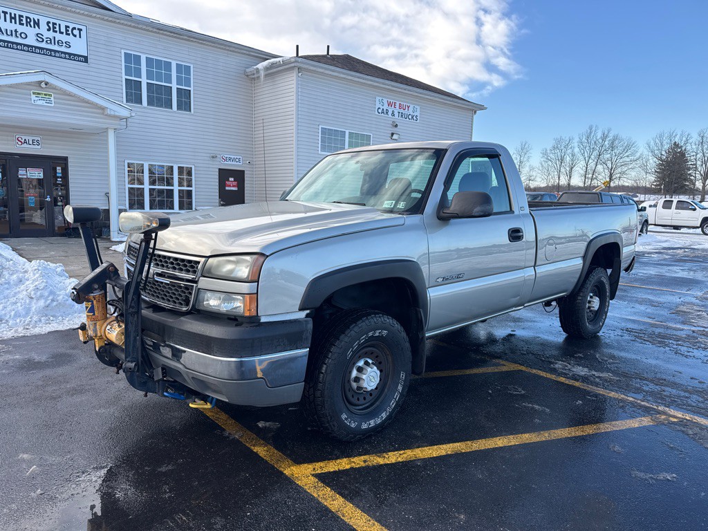2005 Chevrolet Silverado 1500 Image 2