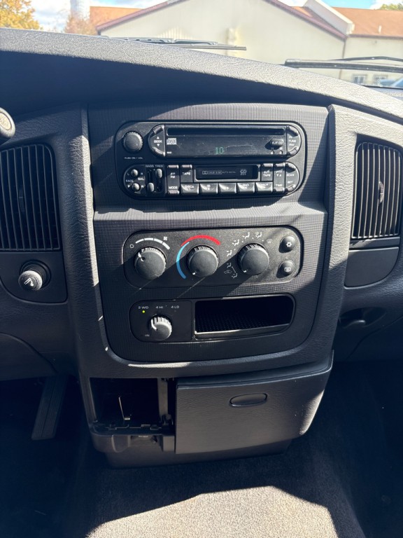 2004 Dodge Ram 1500 Image 15