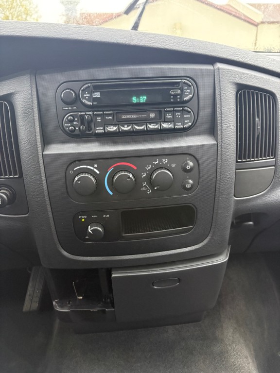 2004 Dodge Ram 1500 Image 15