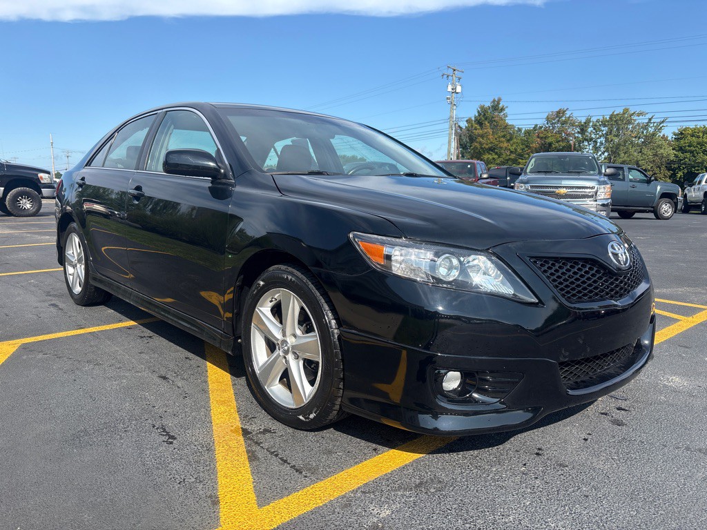 2011 Toyota Camry Image 4