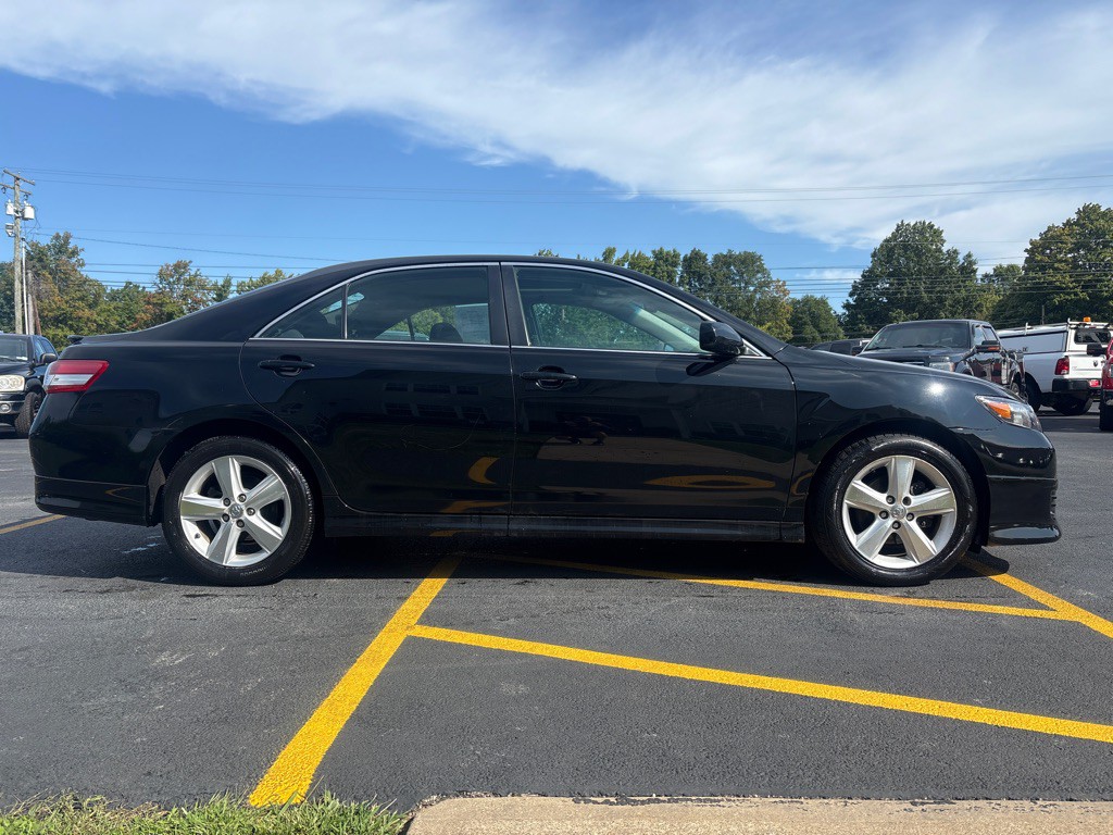 2011 Toyota Camry Image 5