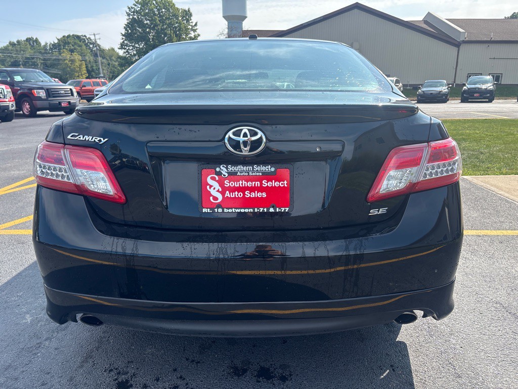 2011 Toyota Camry Image 7