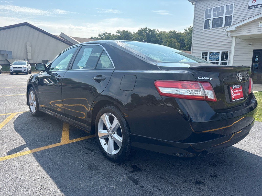 2011 Toyota Camry Image 8