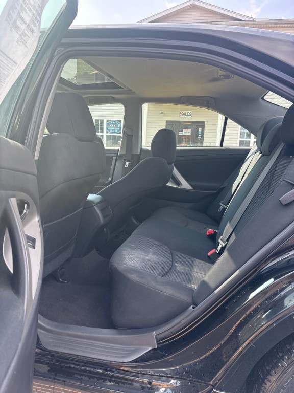 2011 Toyota Camry Image 10