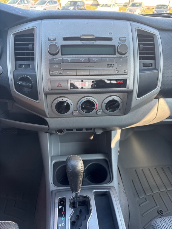 2010 Toyota Tacoma Image 16