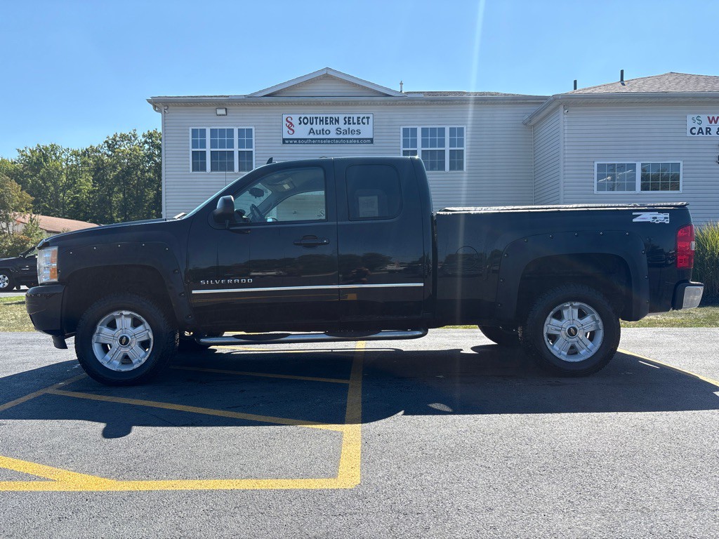 2011 Chevrolet Silverado 1500 Image 1