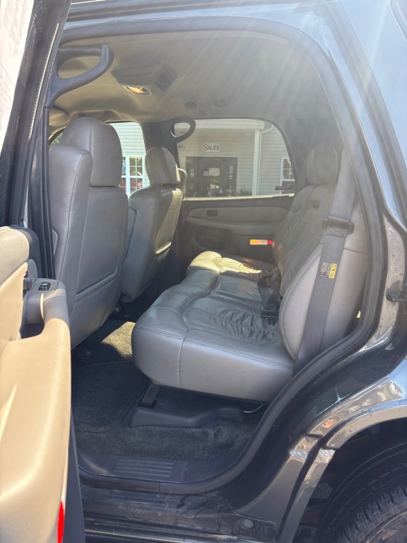 2001 Chevrolet Tahoe Image 10