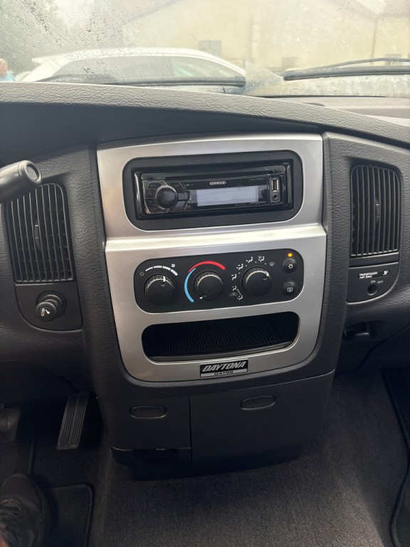 2005 Dodge Ram 1500 Image 13